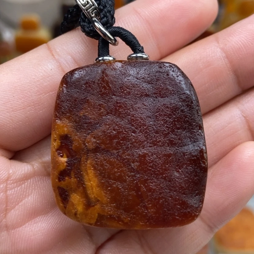 【闪购商品】琥珀颈饰未镶嵌