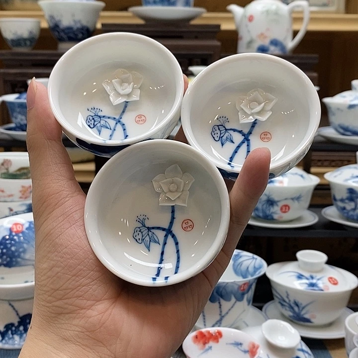 手绘荷花浮雕杯子三个装釉下彩高温瓷微瑕福利款