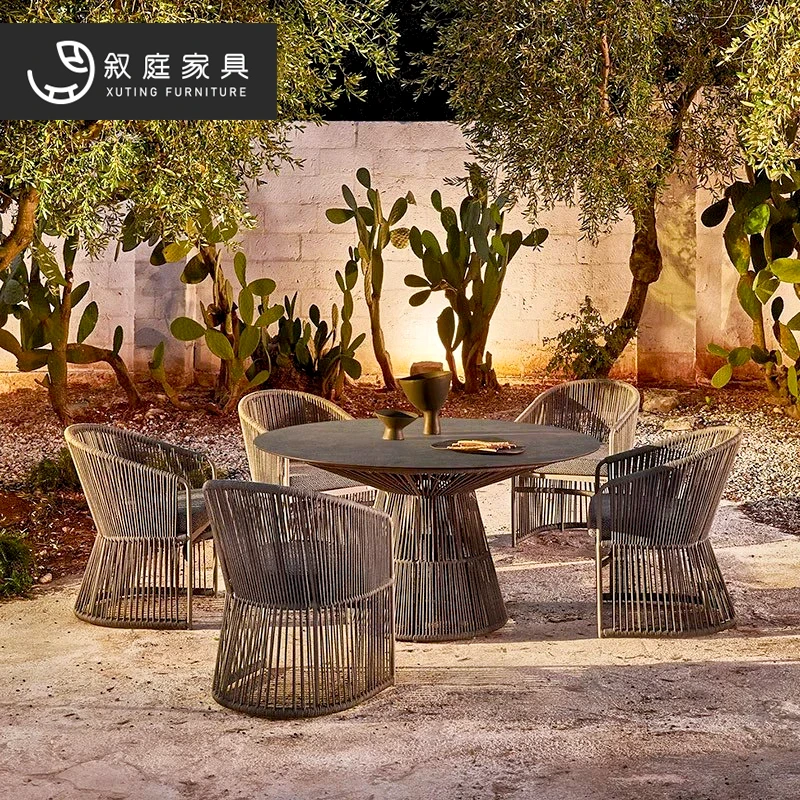 户外庭院桌椅别墅阳台藤椅露天餐厅岩板圆桌酒店民宿藤编桌椅组合