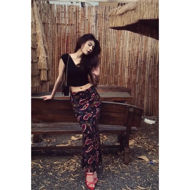 御姐轻熟风孔雀纹印花半身裙古早美女辣妹风休闲小众低腰鱼尾长裙