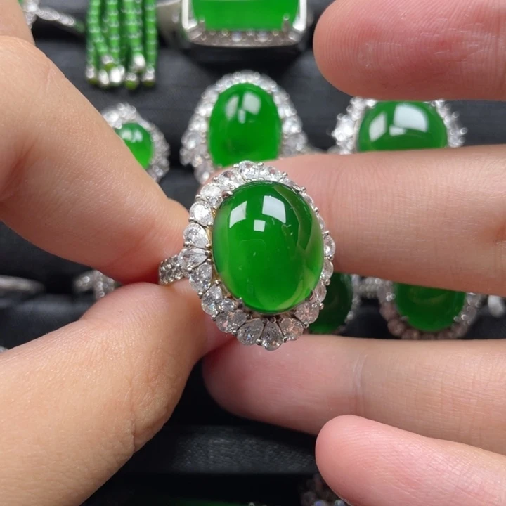 翡翠戒指银S925镶嵌我****?戒指