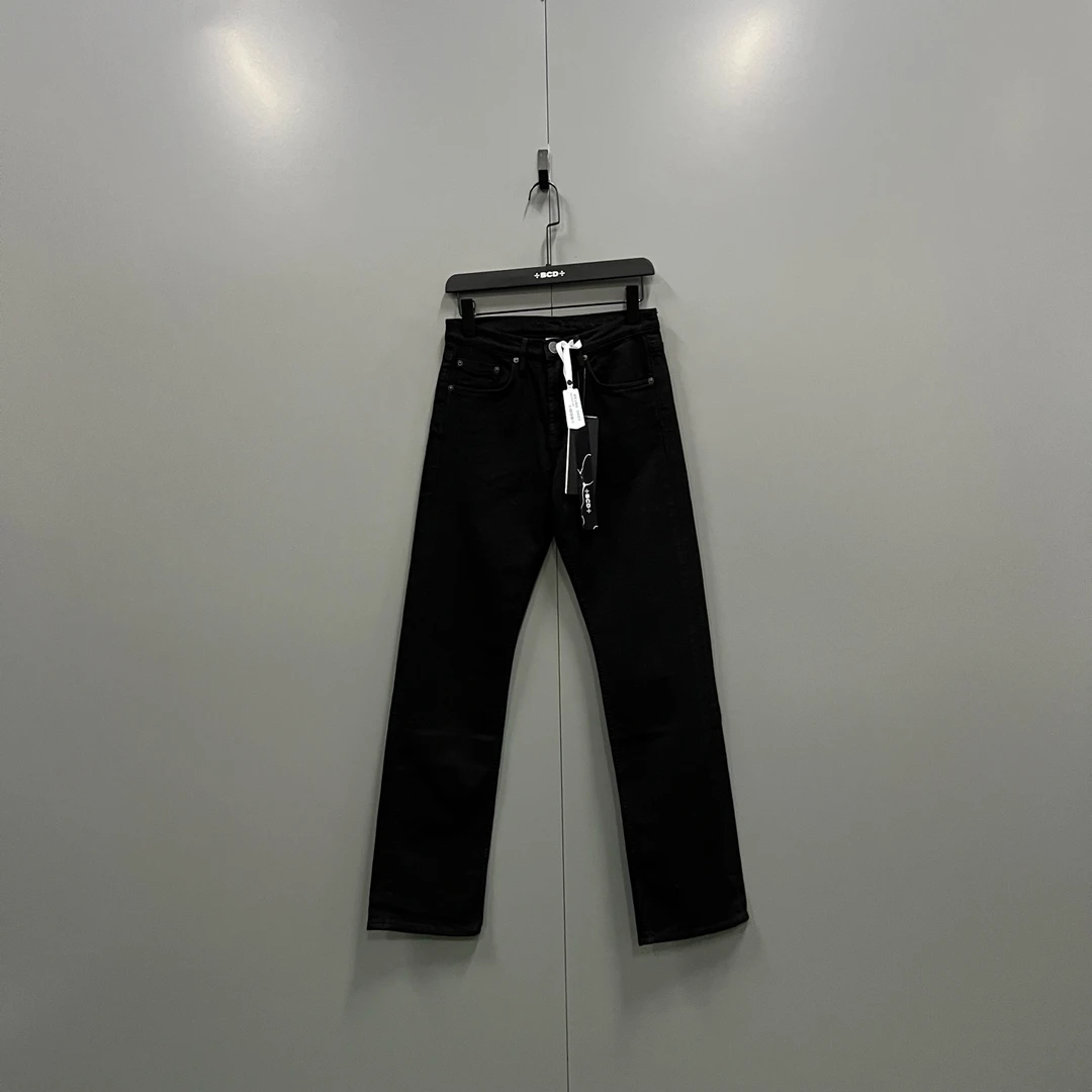 99新 BURBERRY/博柏利 tt4 黑色牛仔直筒裤 28码/98新/018740