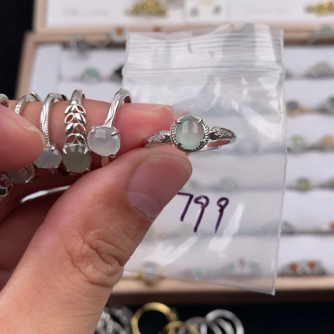 虫***飞翡翠未镶嵌戒指799