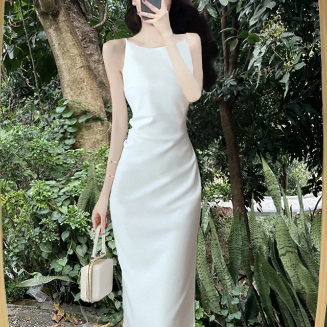 高级感2025夏季新款法式红色吊带连衣裙小礼服简约细肩带领证订婚