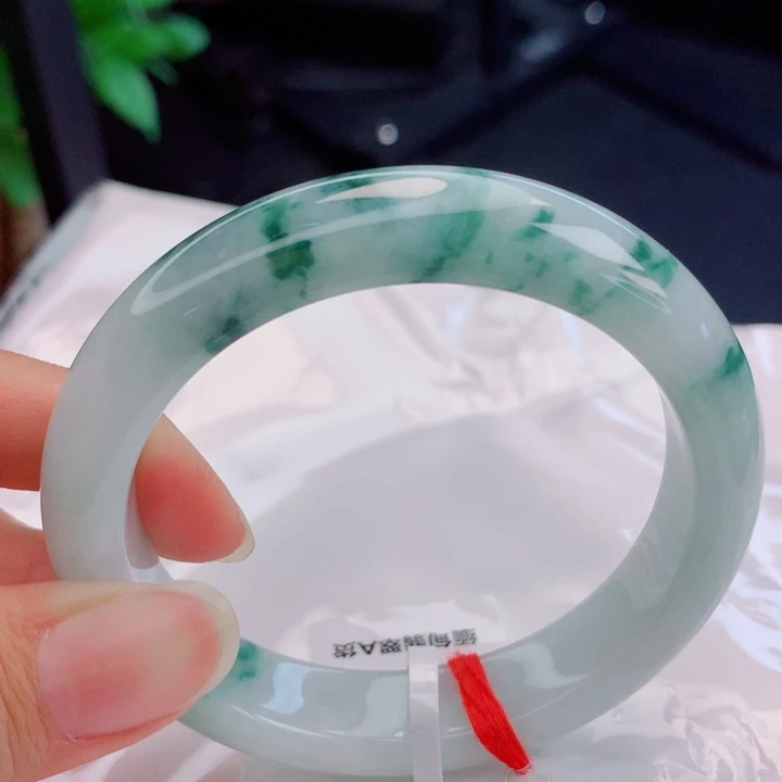 翡翠未镶嵌手镯55圈