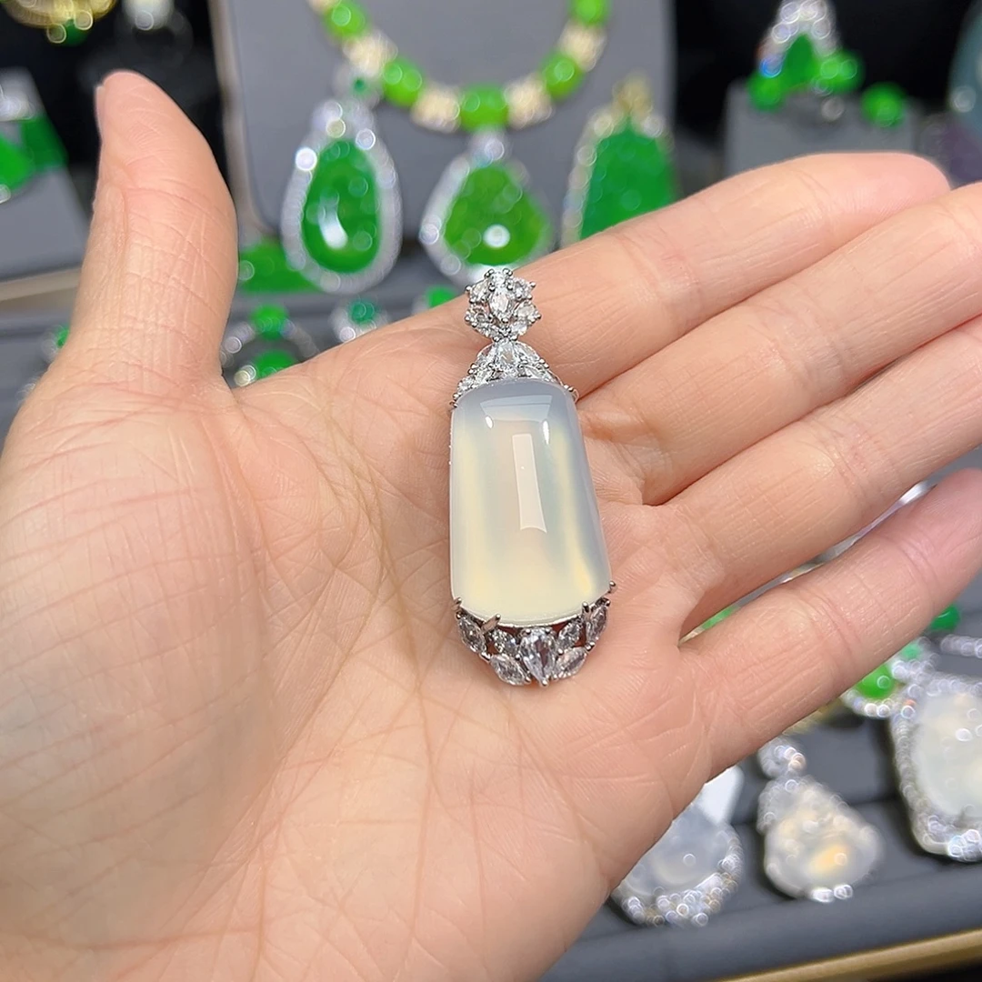 玛瑙/玉髓合金颈饰