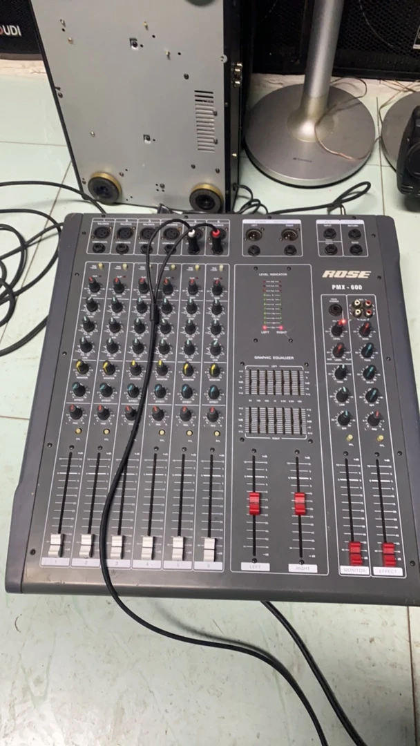 8新  调音台一体机 不包邮 不支持7天无理由退换货