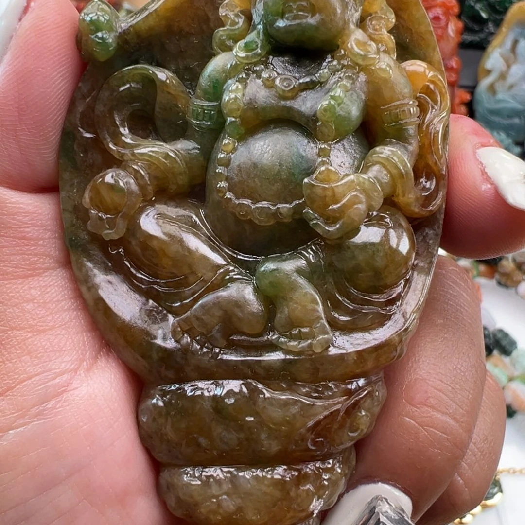 翡翠挂件未镶嵌丑*