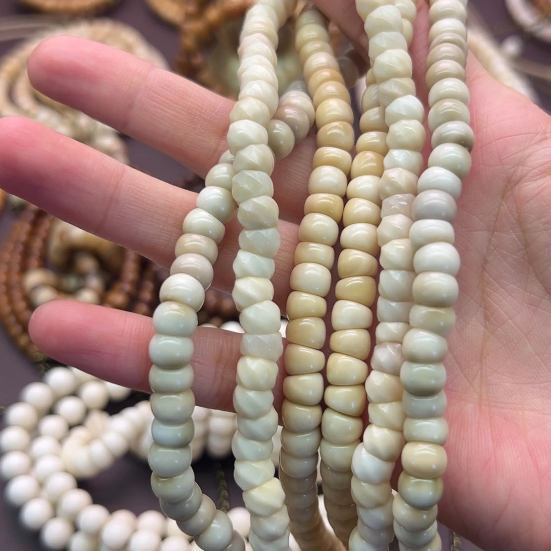 铃****吊坠龙脊菩提大肠