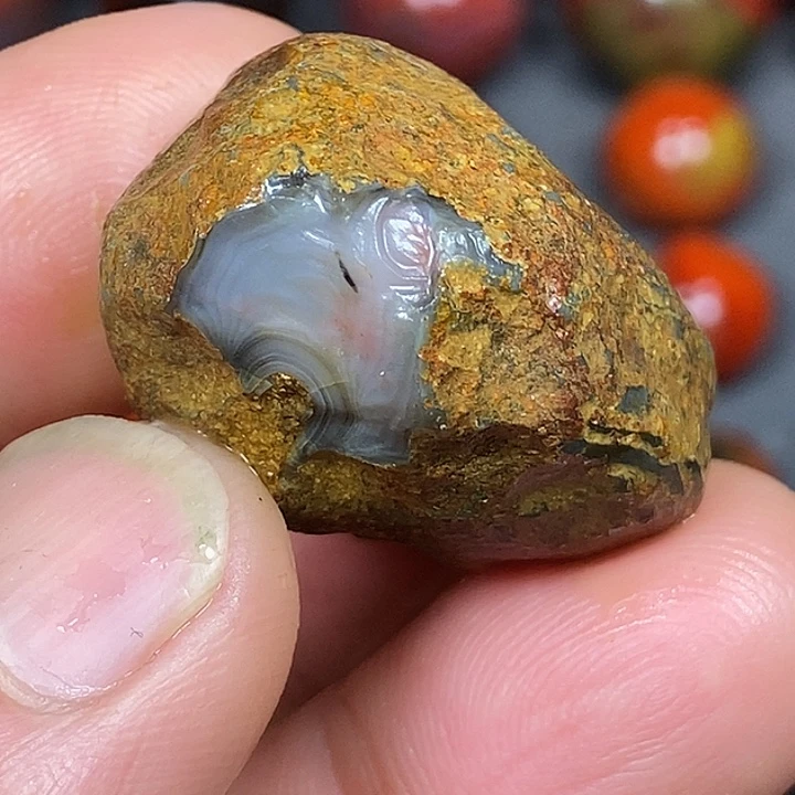 南红玛瑙未镶嵌挂件