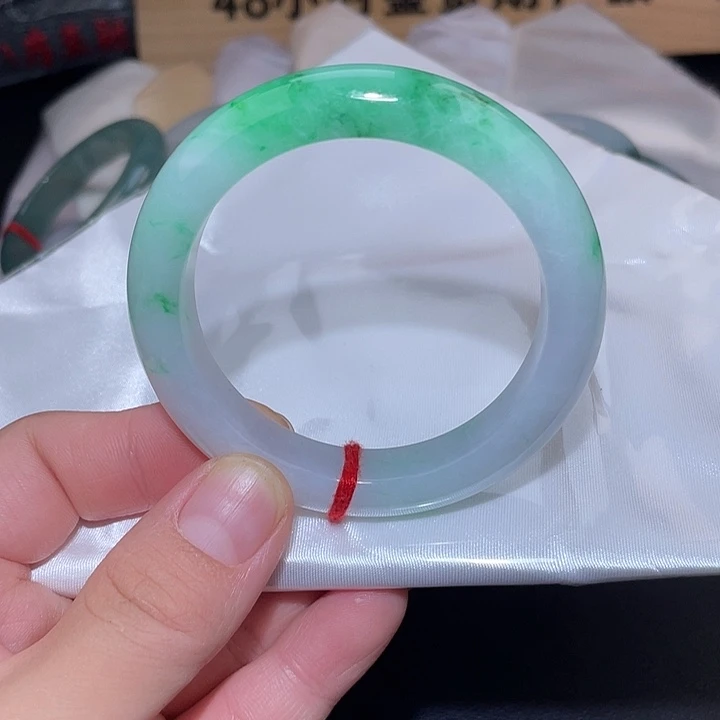 翡翠未镶嵌手镯手镯-2