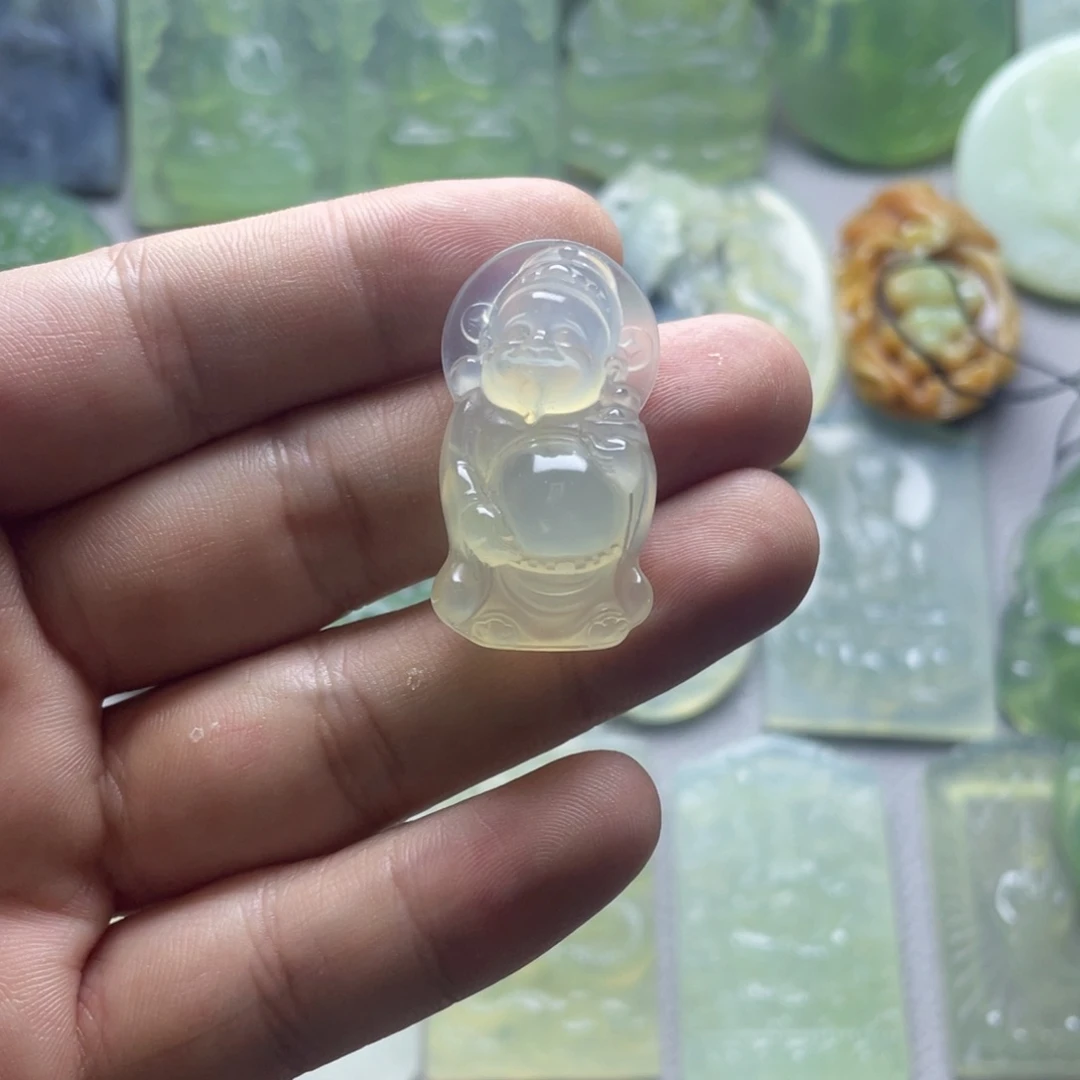 蛇纹石玉颈饰未镶嵌