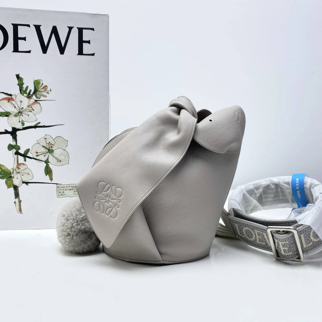 95新 LOEWE/罗意威 杨杨专属 罗意威兔子KJ530