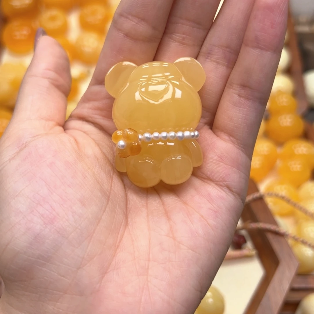 琥珀未镶嵌颈饰蜜蜡