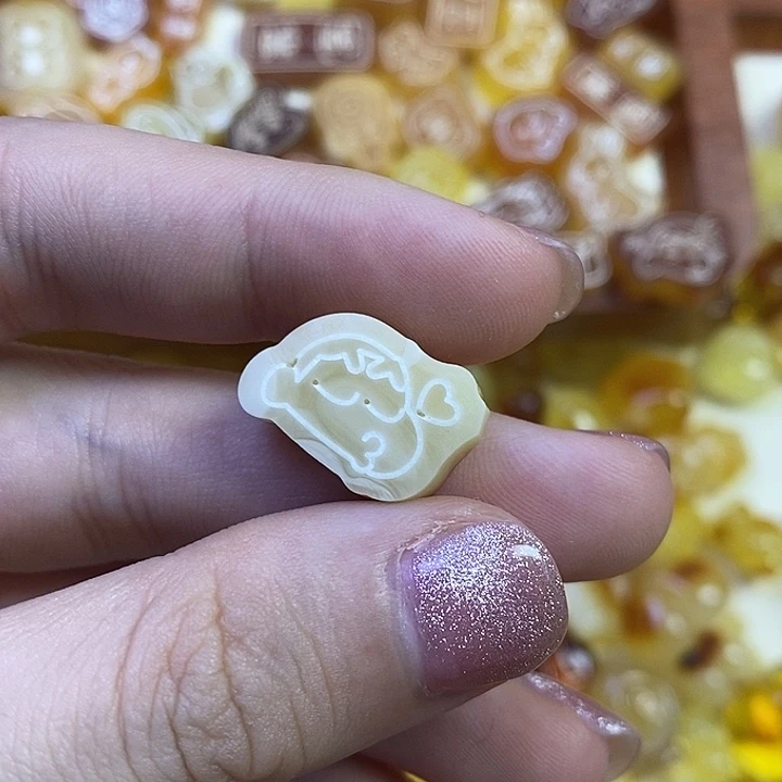吊坠橄榄核原皮小新
