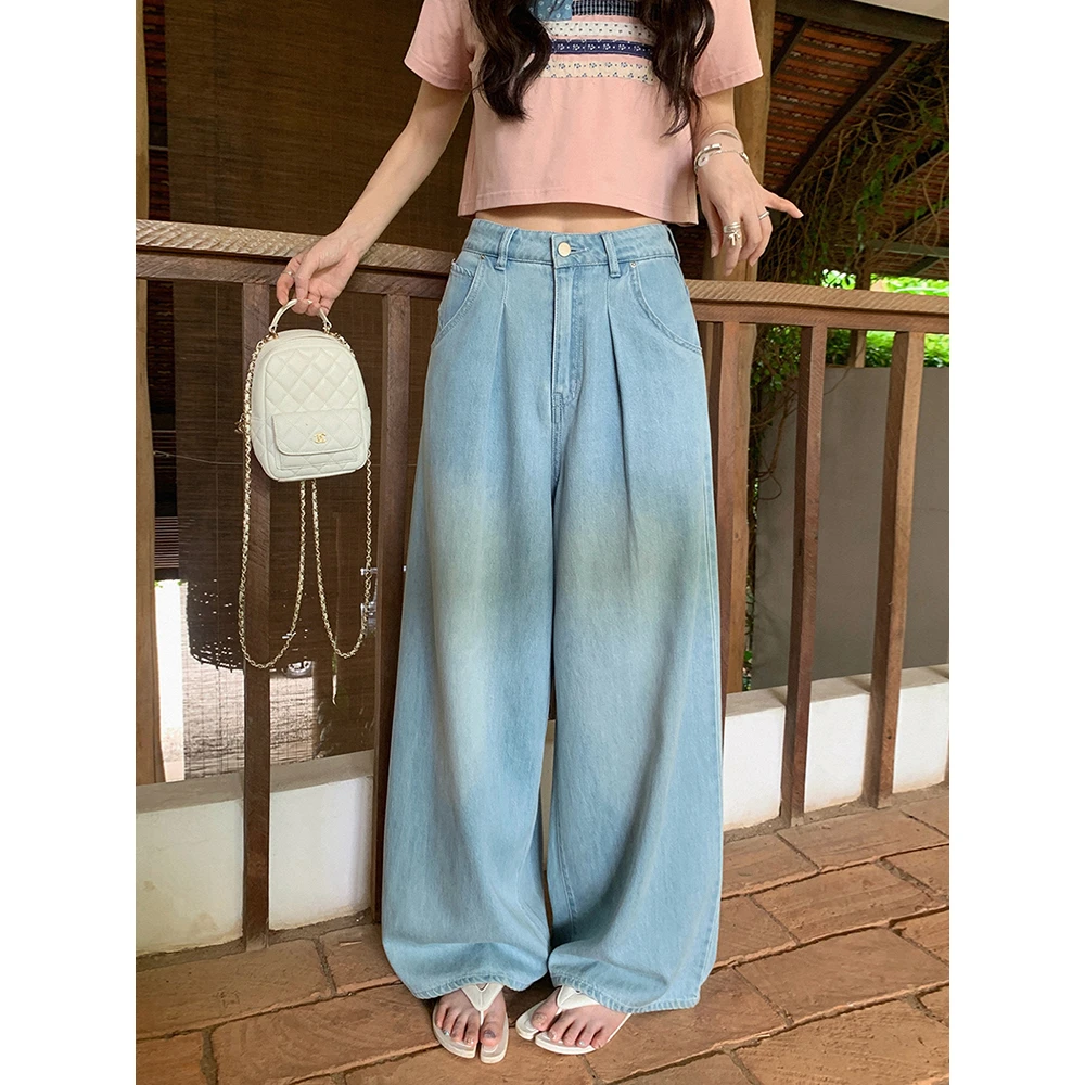 张贝贝 半晴天台 高密高棉 经典浅蓝捏褶牛仔裤