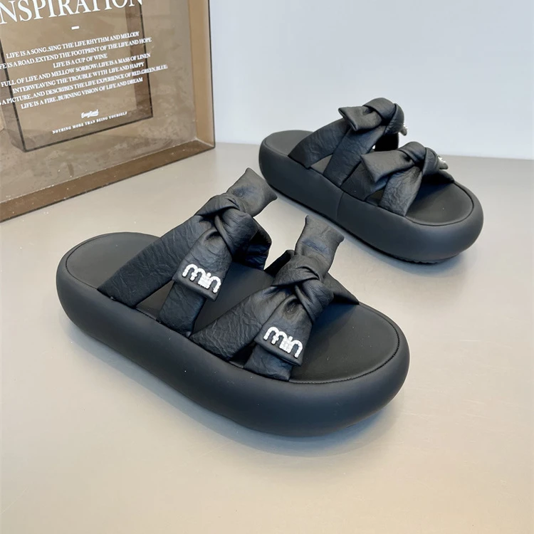 轻奢百搭小众鞋子女款爆款2025新款厚底蝴蝶结水钻一字拖外穿凉拖