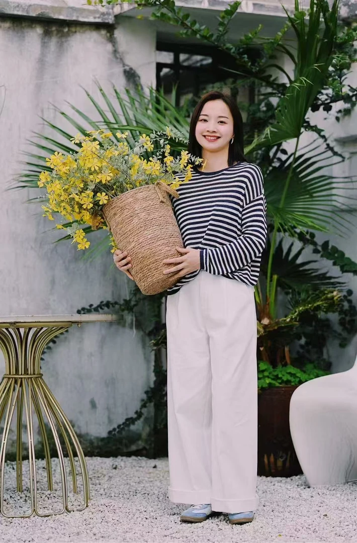 都静名店时尚款套头毛衫