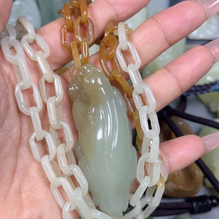 和田玉未镶嵌挂件