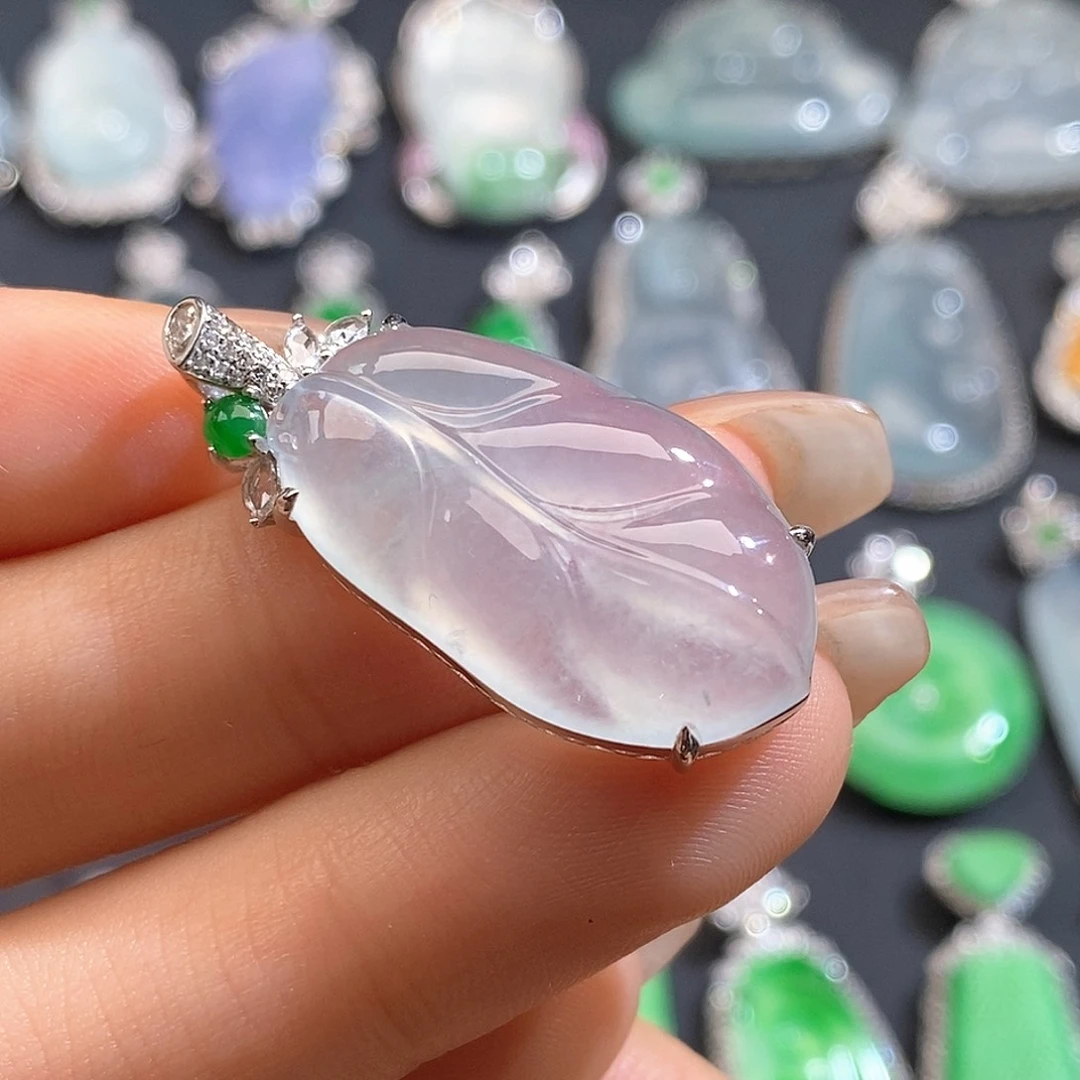 翡翠未镶嵌颈饰叶子