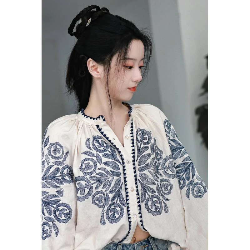 【颂薇】 重工绣花民族度假风灯笼袖天丝衬衫休闲苎麻上衣