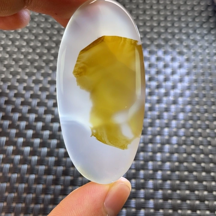 未镶嵌颈饰玛瑙/玉髓弓