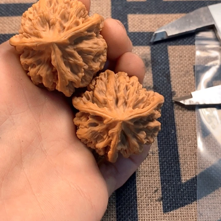 文玩核桃吊坠全品秦王三棱