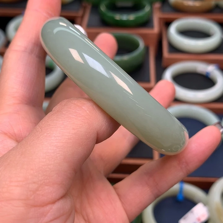 和田玉手镯5859圈口未镶嵌