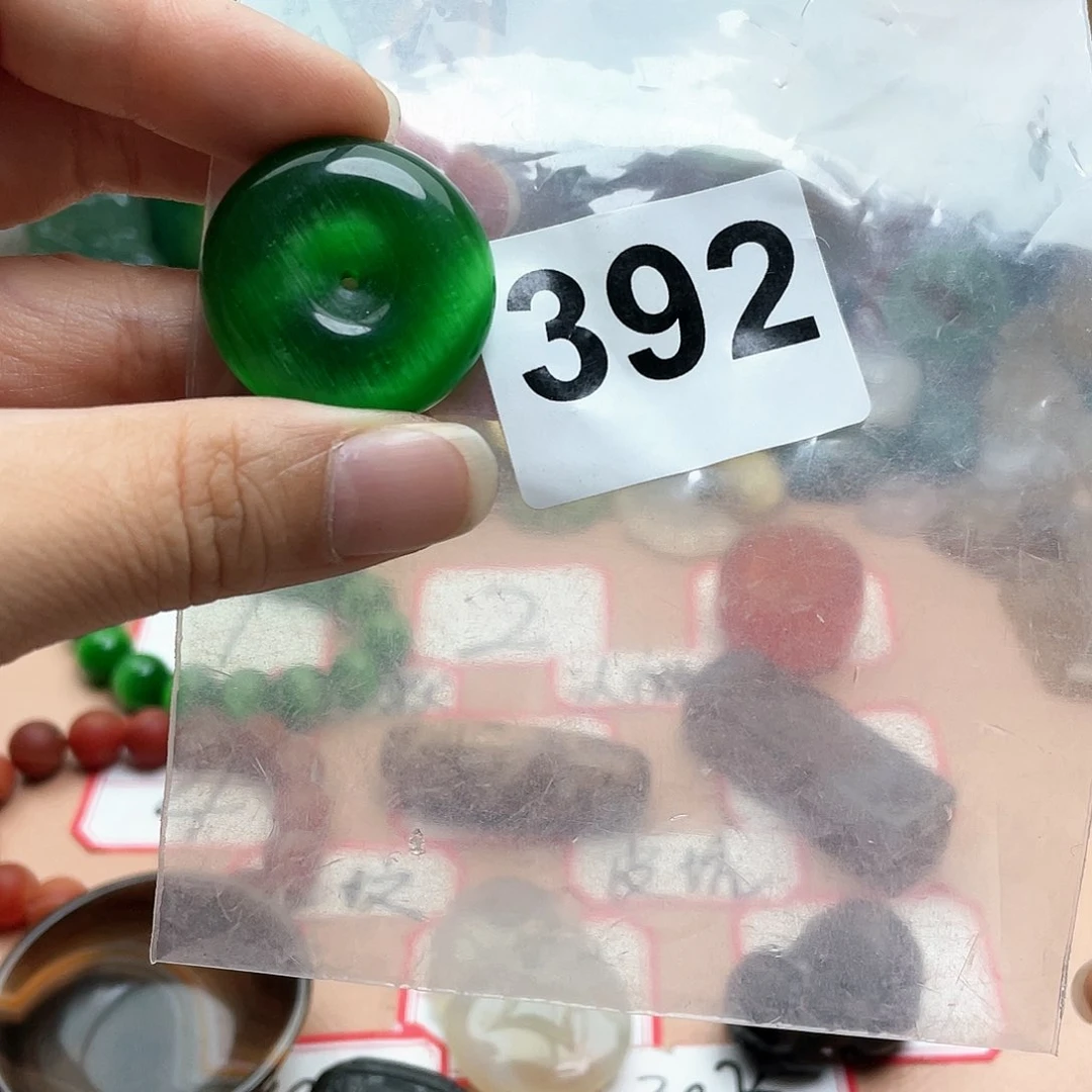 玛瑙/玉髓颈饰合金寒**梅