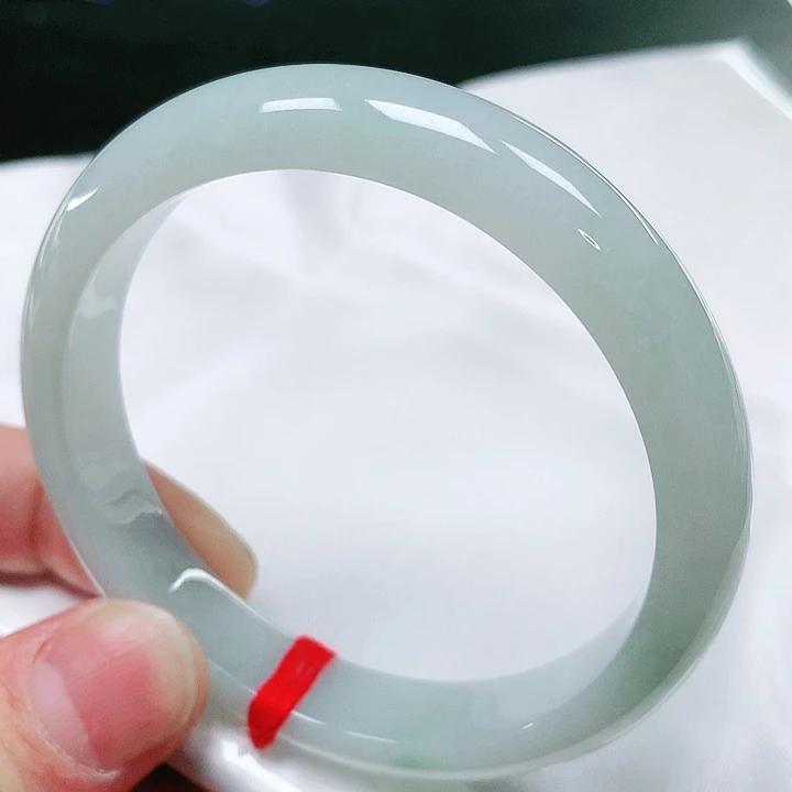 翡翠手镯（圆镯）未镶嵌翡翠手镯未镶嵌