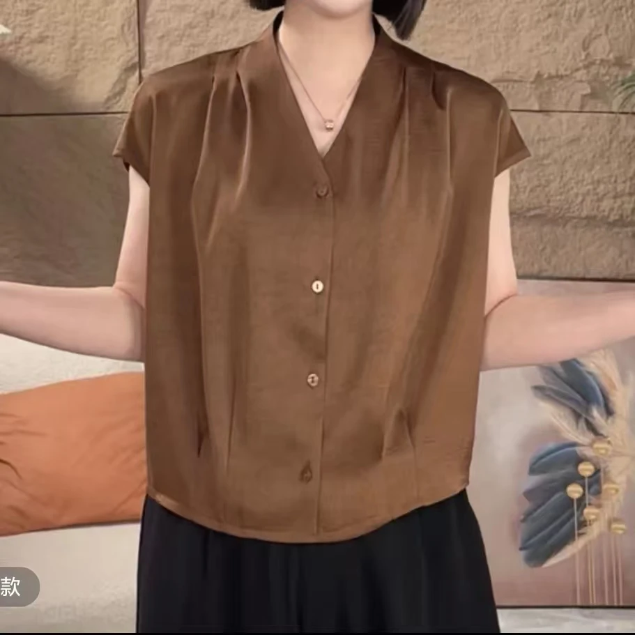 V领扣子新款女大气华尔缎不皱丝滑冰感洋气显瘦百搭时尚衬衫上衣