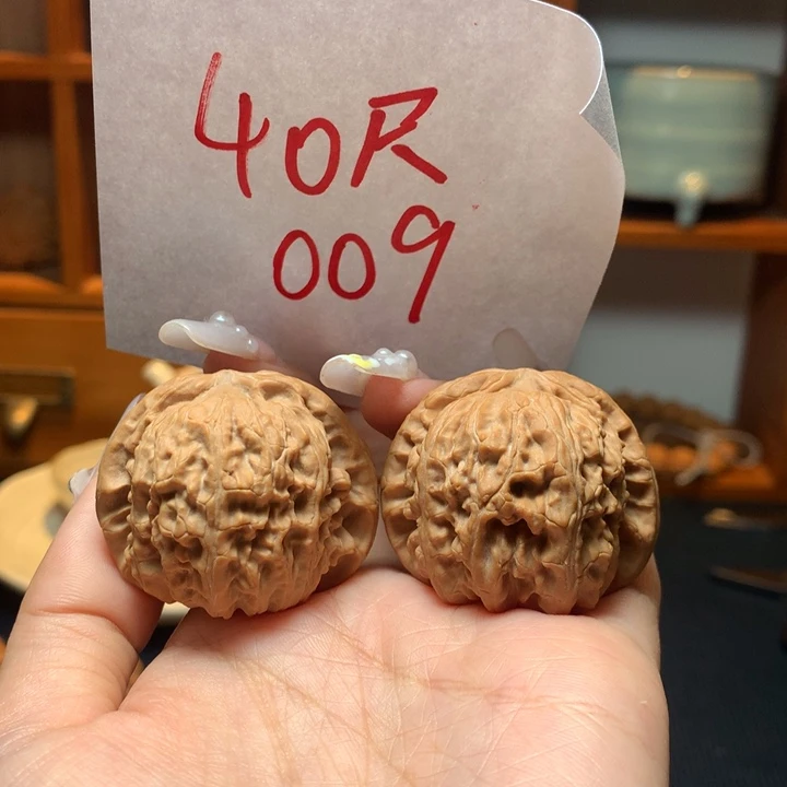 吊坠文玩核桃闷白