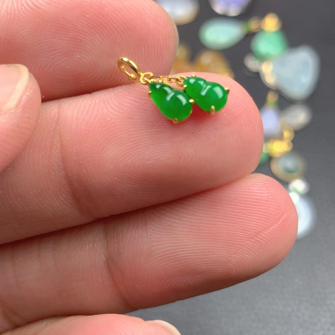 【闪购商品】颈饰18K金镶嵌翡翠翡翠