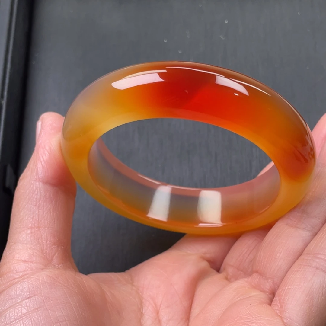 玛瑙/玉髓手镯未镶嵌柴***基