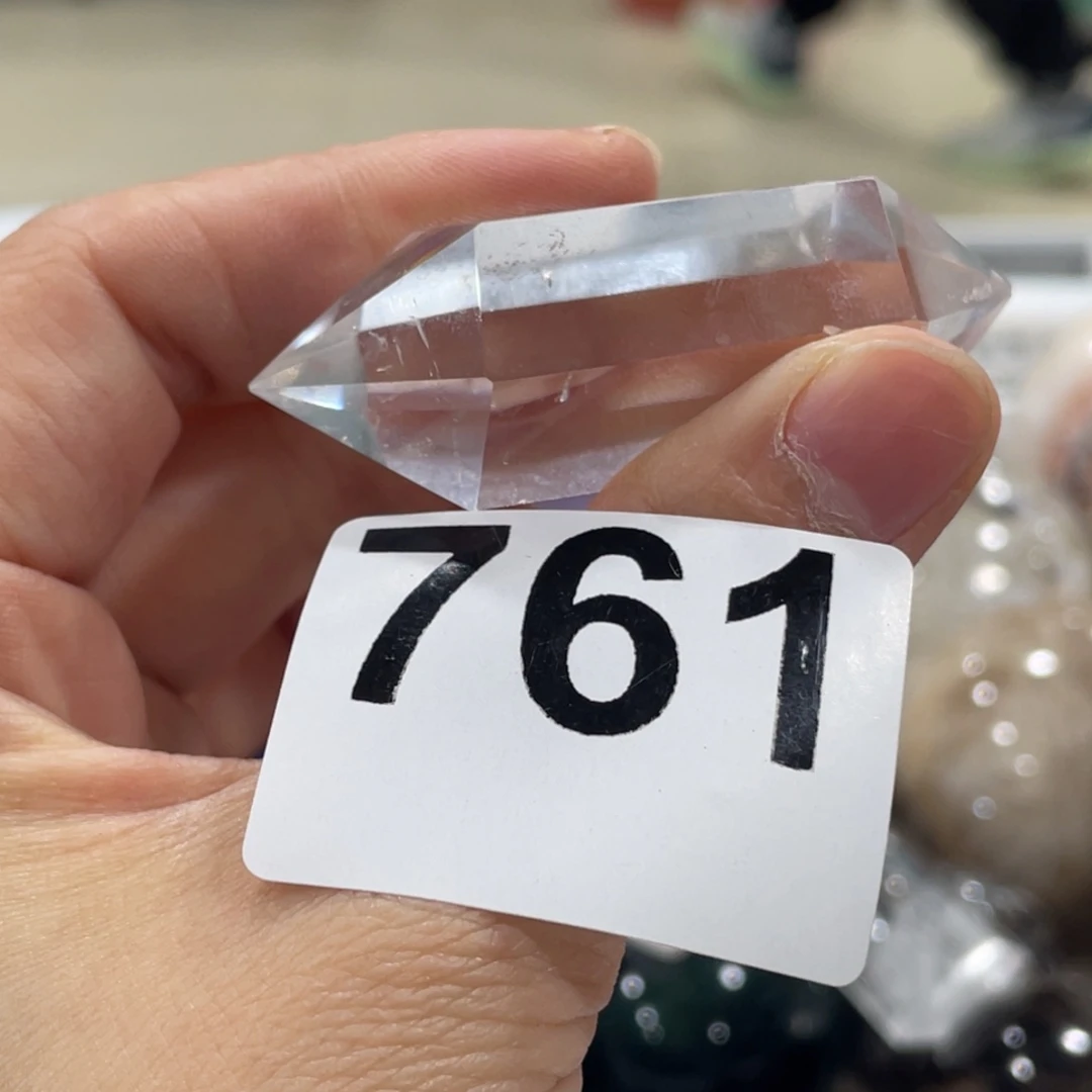 霓***依未镶嵌珠宝半成品水晶