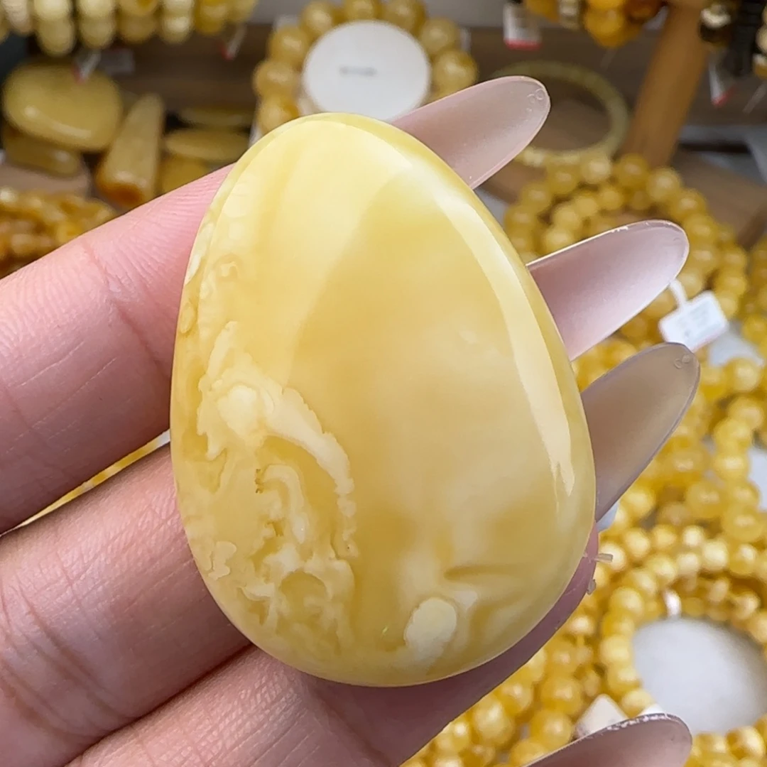 蜜蜡未镶嵌颈饰浓白花妖花水滴吊坠