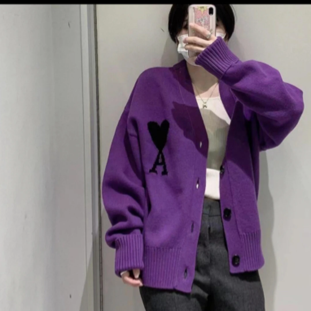99新  Amiparis 1a072 FW22大爱心Logo落肩V领毛衣 羊毛 xs码