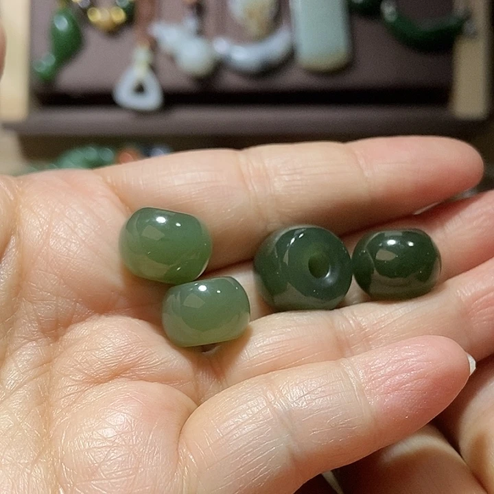 洛***克和田玉（糖玉）未镶嵌颈饰