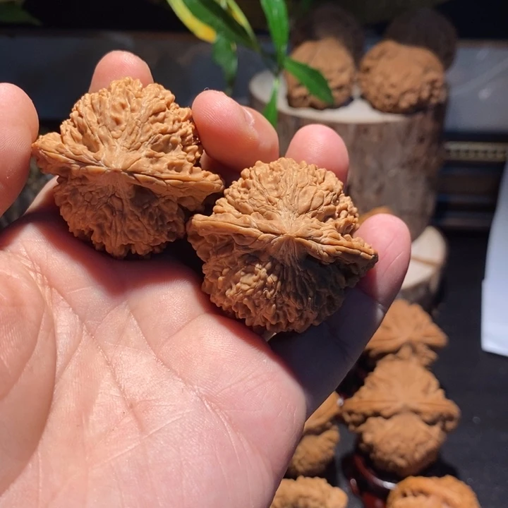 雾***凇核桃精品文玩核桃