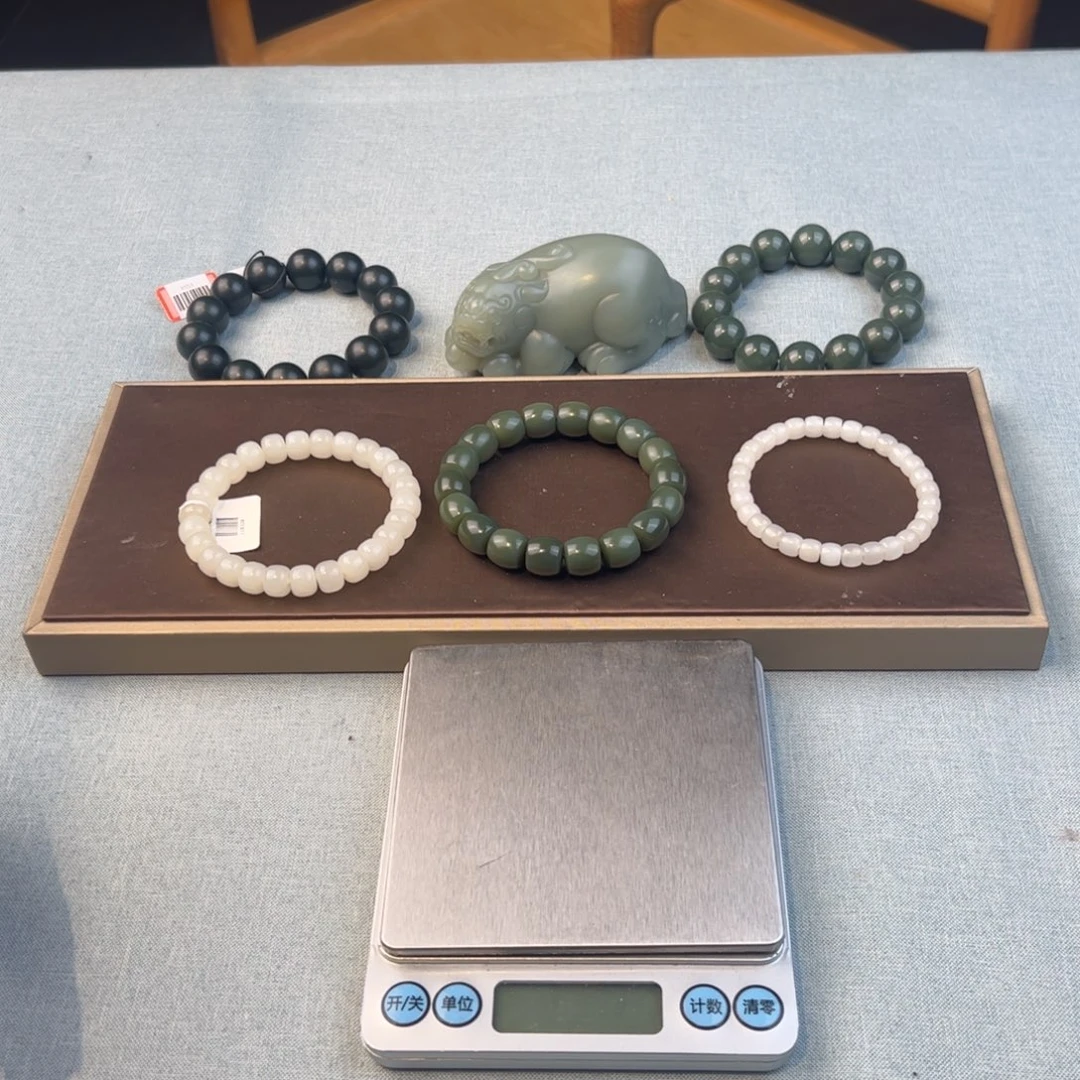 和田玉未镶嵌手链