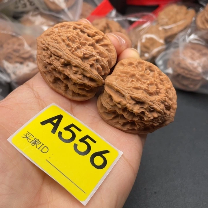 文玩核桃吊坠核桃