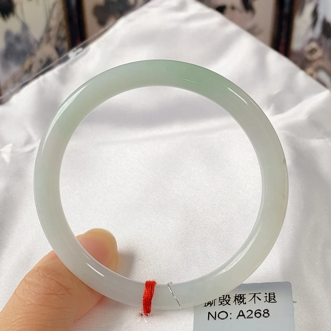 翡翠未镶嵌手镯手镯