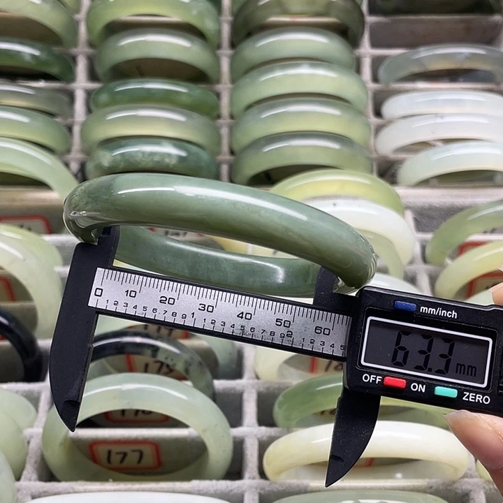 未镶嵌蛇纹石玉手镯191