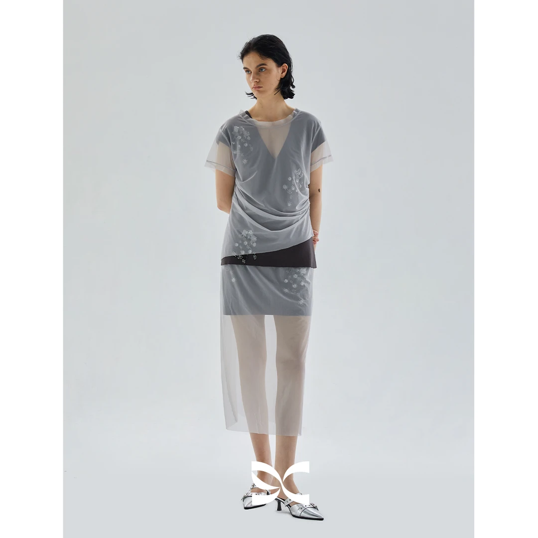 square circle方圆 v领珠绣艺术感针织上衣半裙设计感夏季套装