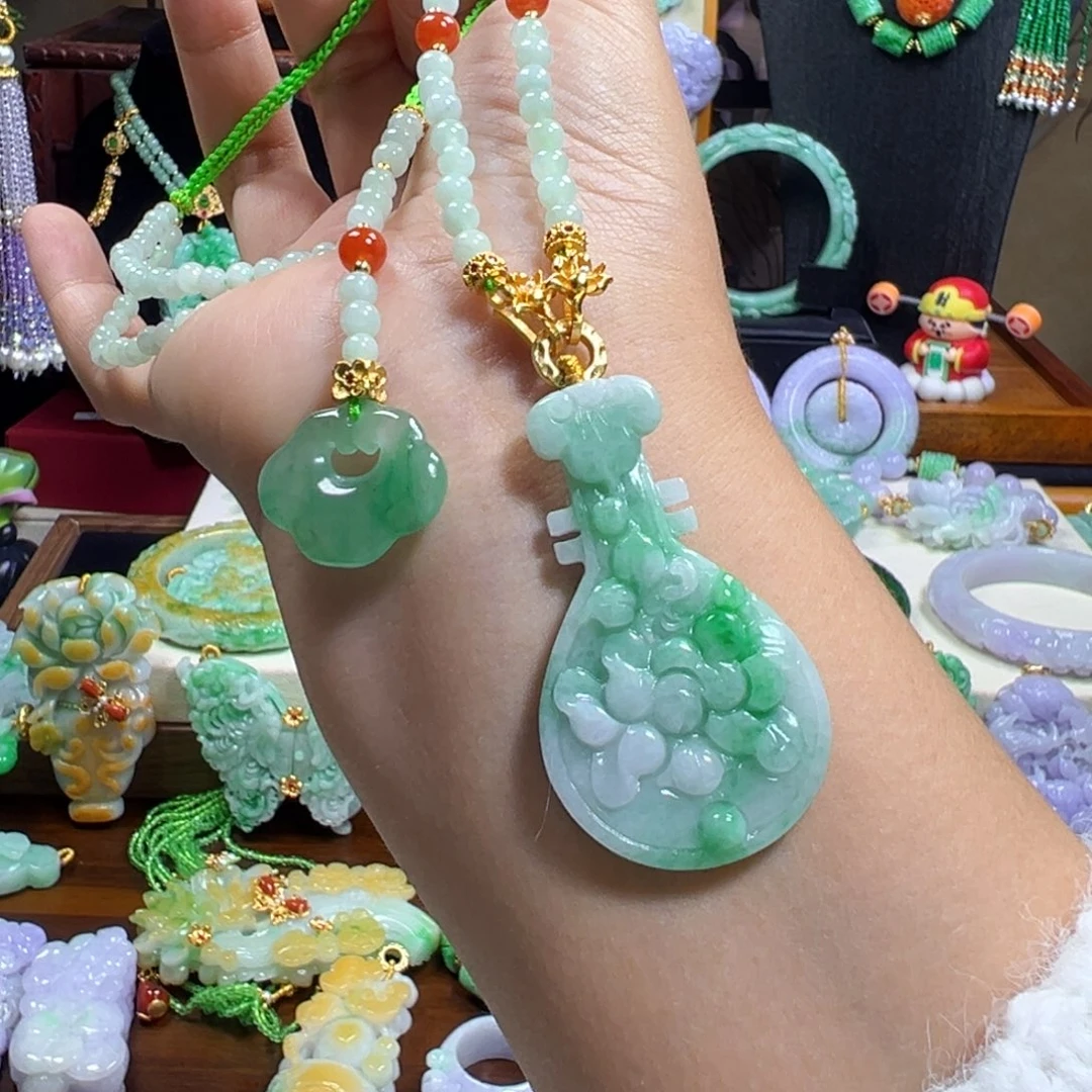 翡翠未镶嵌毛衣链琵琶