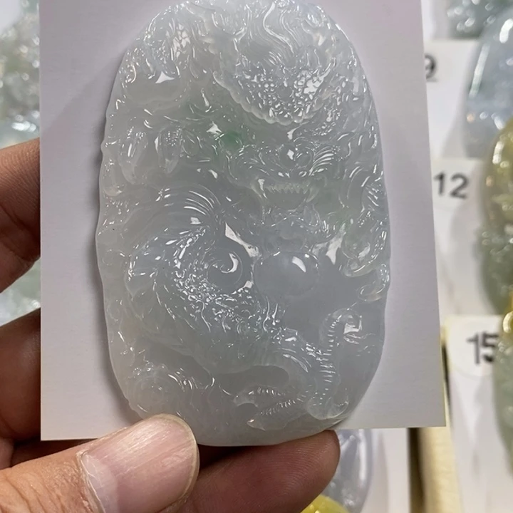 颈饰未镶嵌翡翠龙