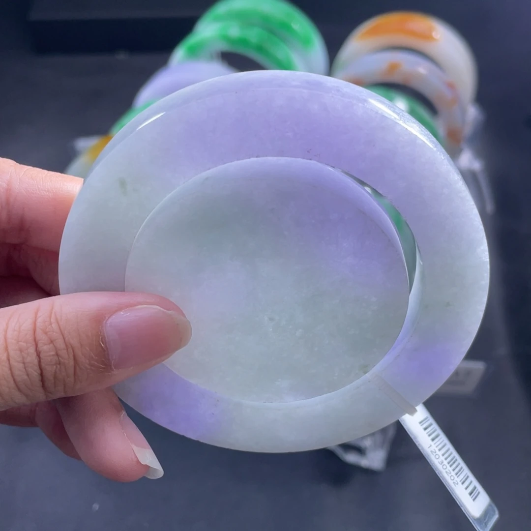 定制翡翠未镶嵌手镯