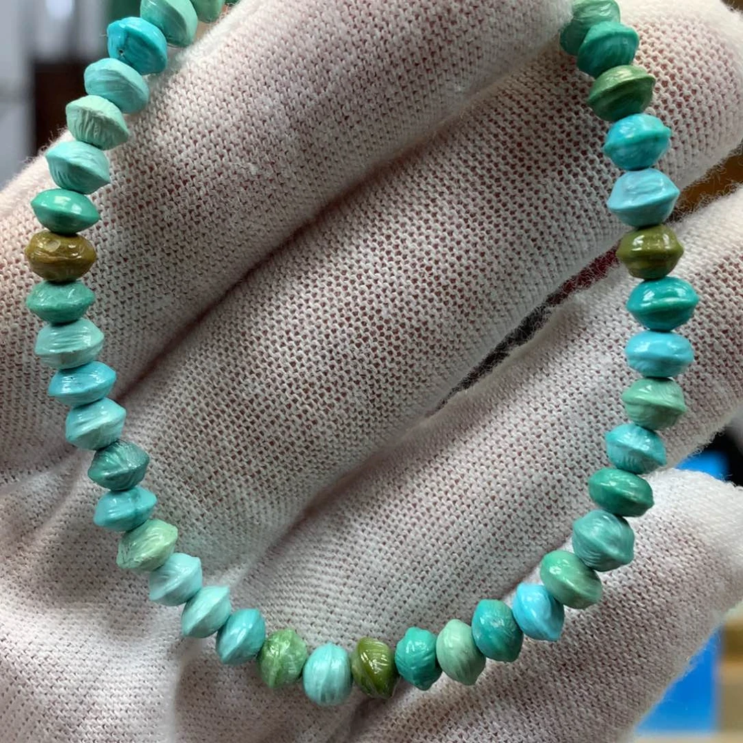 绿松石未镶嵌挂件