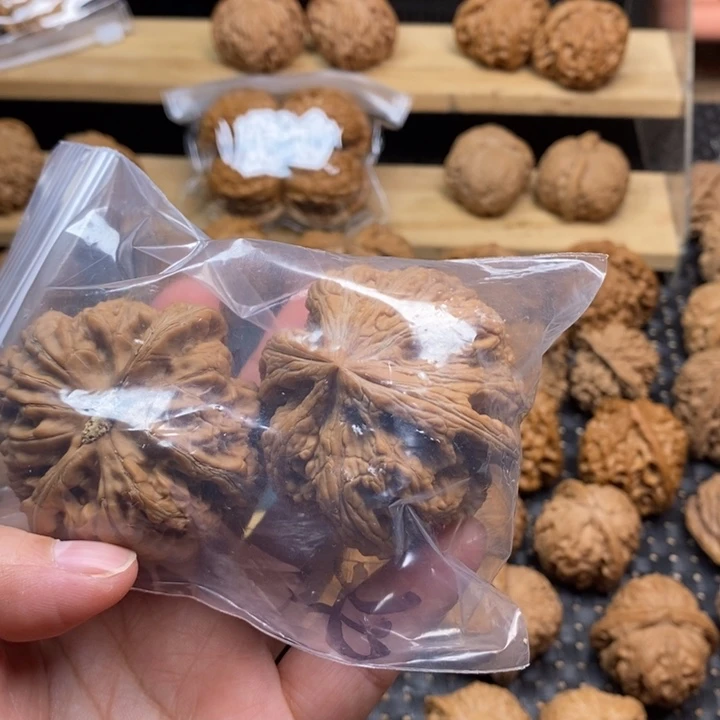 武***祖文玩核桃吊坠文玩核桃