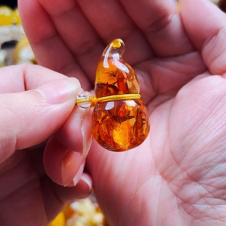 海***.未镶嵌颈饰琥珀吊坠